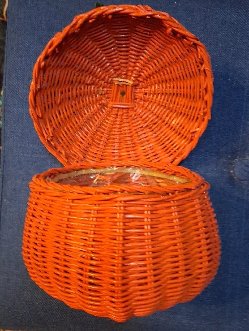 Vintage Orange Wicker Apple Basket with Green Leaves - Picture 3 of 4